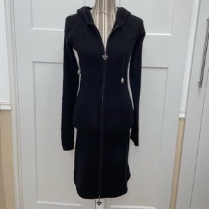 Plush Long-Sleeved Cashmere Sweater w/Metal Emblem